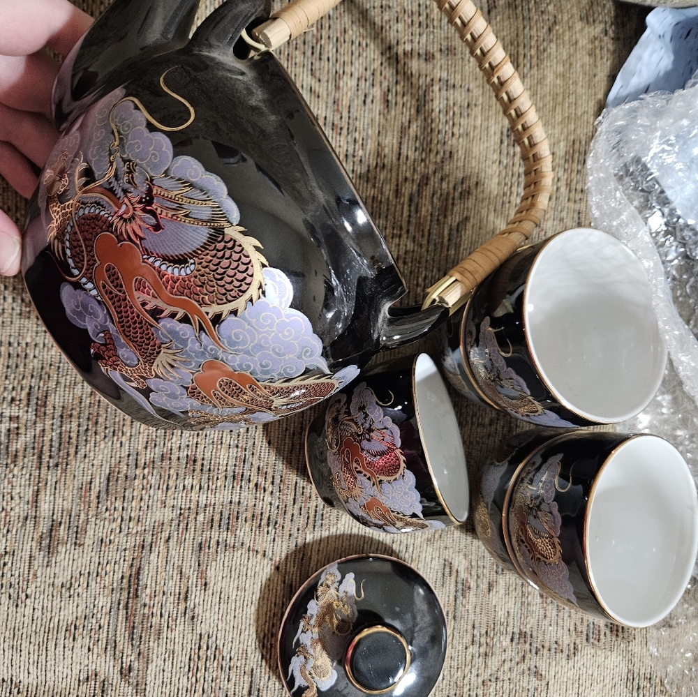 Vintage teapot set